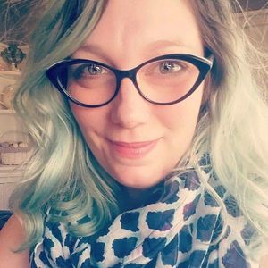 Meet your Posher, Carrie